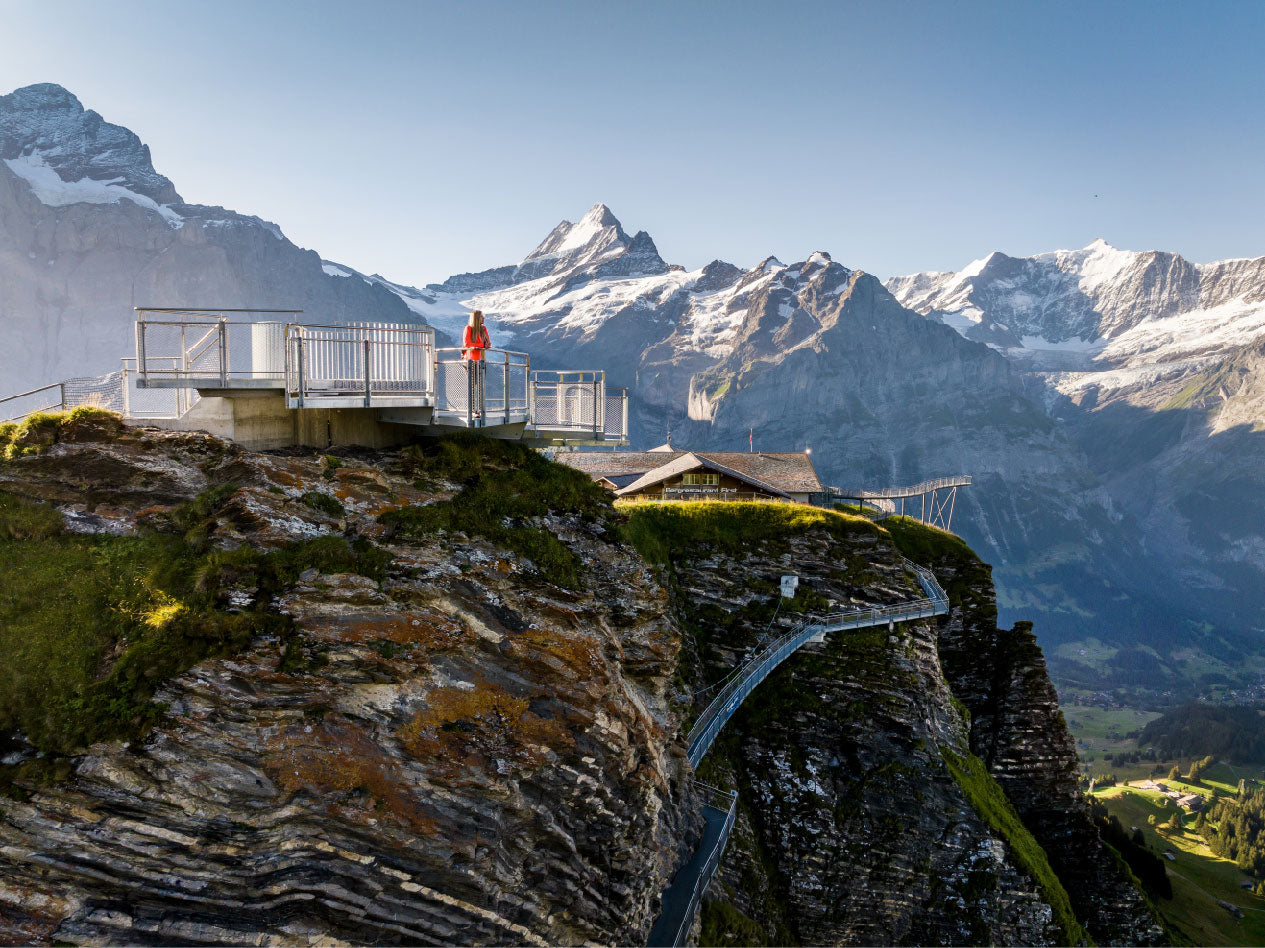 Bernese Alps Grand Experience – Interlaken, Lauterbrunnen & Grindelwald + Mountain Adventure