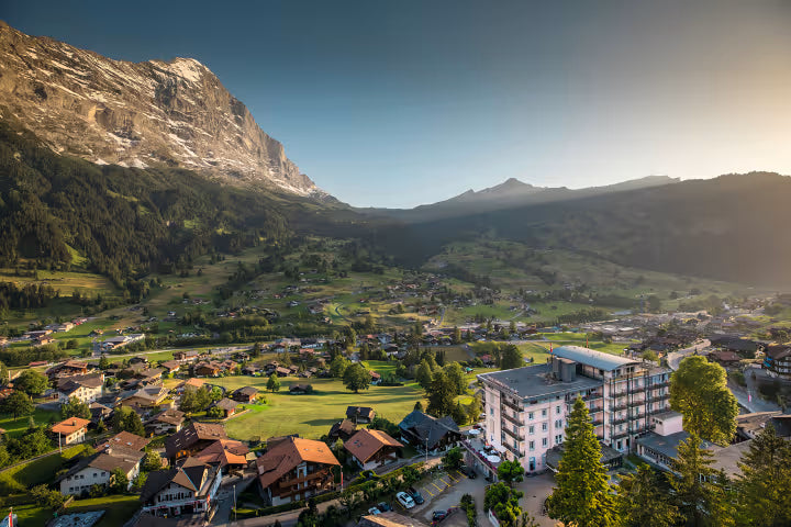 Bernese Alps Grand Experience – Interlaken, Lauterbrunnen & Grindelwald + Mountain Adventure