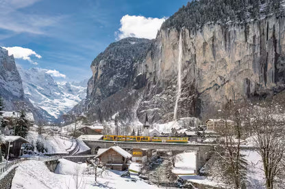 Bernese Alps Grand Experience – Interlaken, Lauterbrunnen & Grindelwald + Mountain Adventure