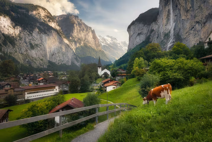 Bernese Alps Grand Experience – Interlaken, Lauterbrunnen & Grindelwald + Mountain Adventure